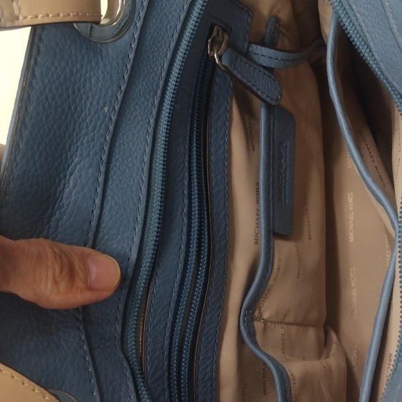 MICHAEL KORS BLUE LEATHER SHOULDER BAG - Picture 8 of 10